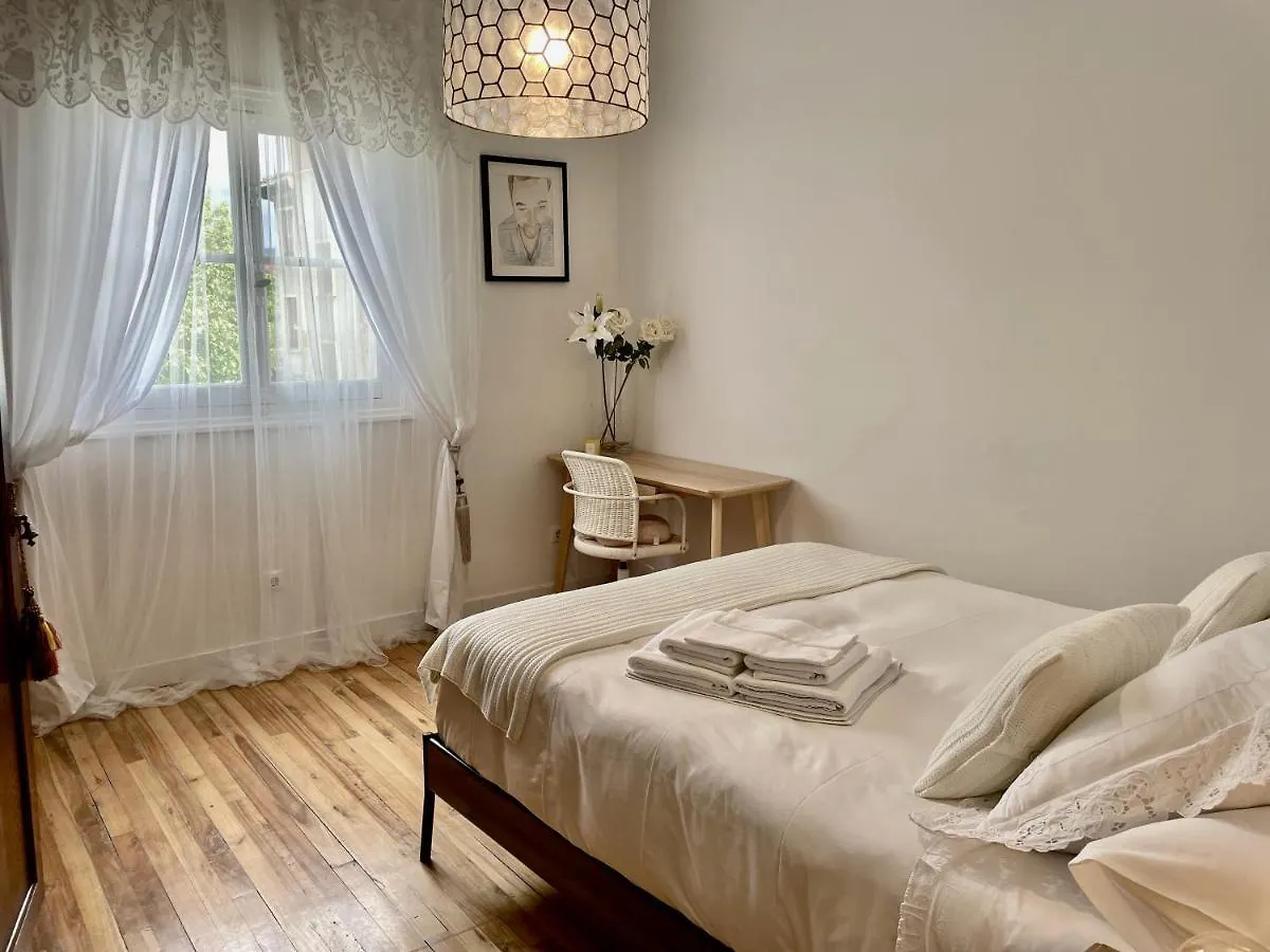 Maison Chic The Basque Bed And Breakfast Busturia 0*,  España