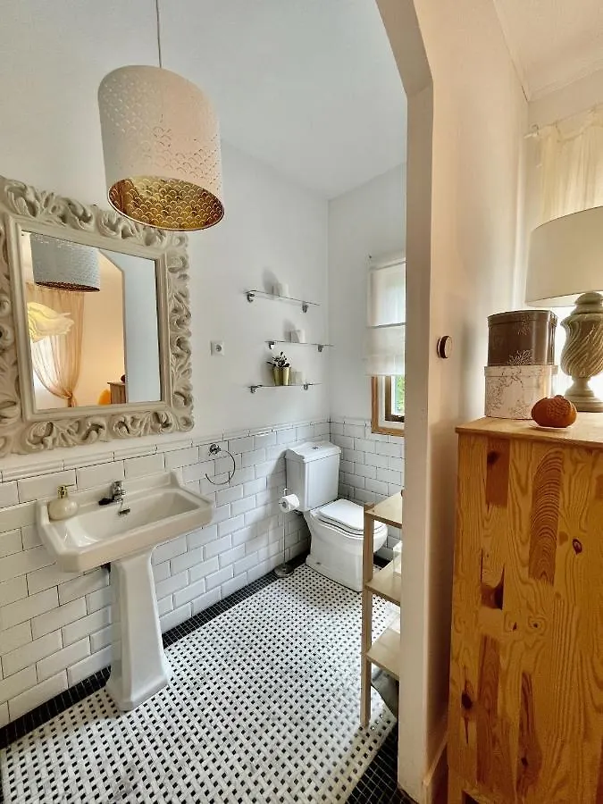 Maison Chic The Basque Bed And Breakfast Busturia 0*,